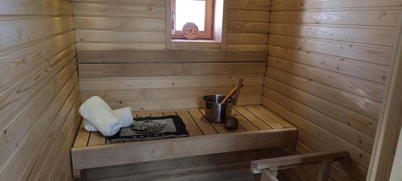 Kodikas Huoneisto, Oma Sauna, Ilmainen Pysaekoeinti 罗瓦涅米 外观 照片